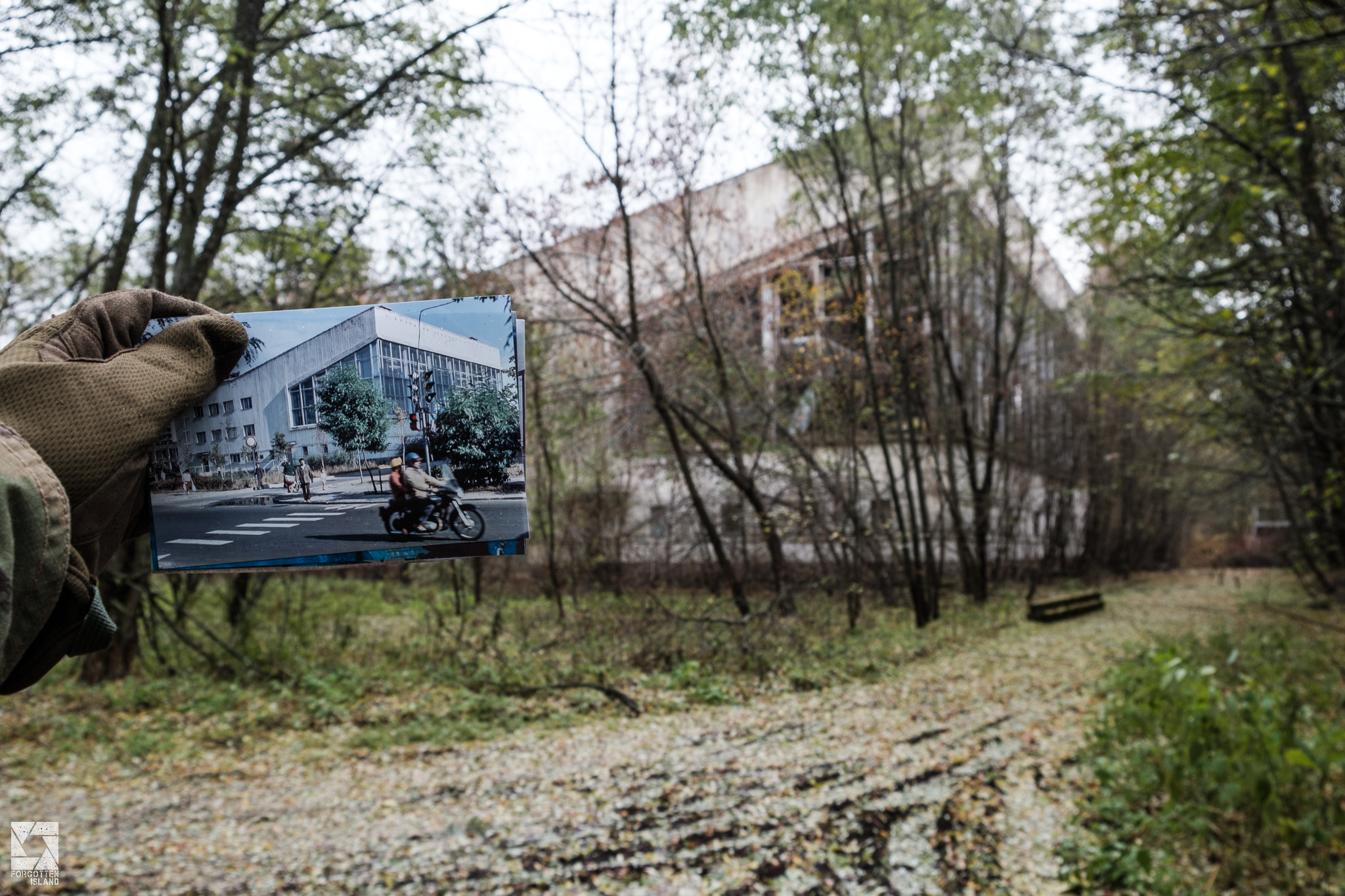 Swimming Pool in Pripyat before and after accident